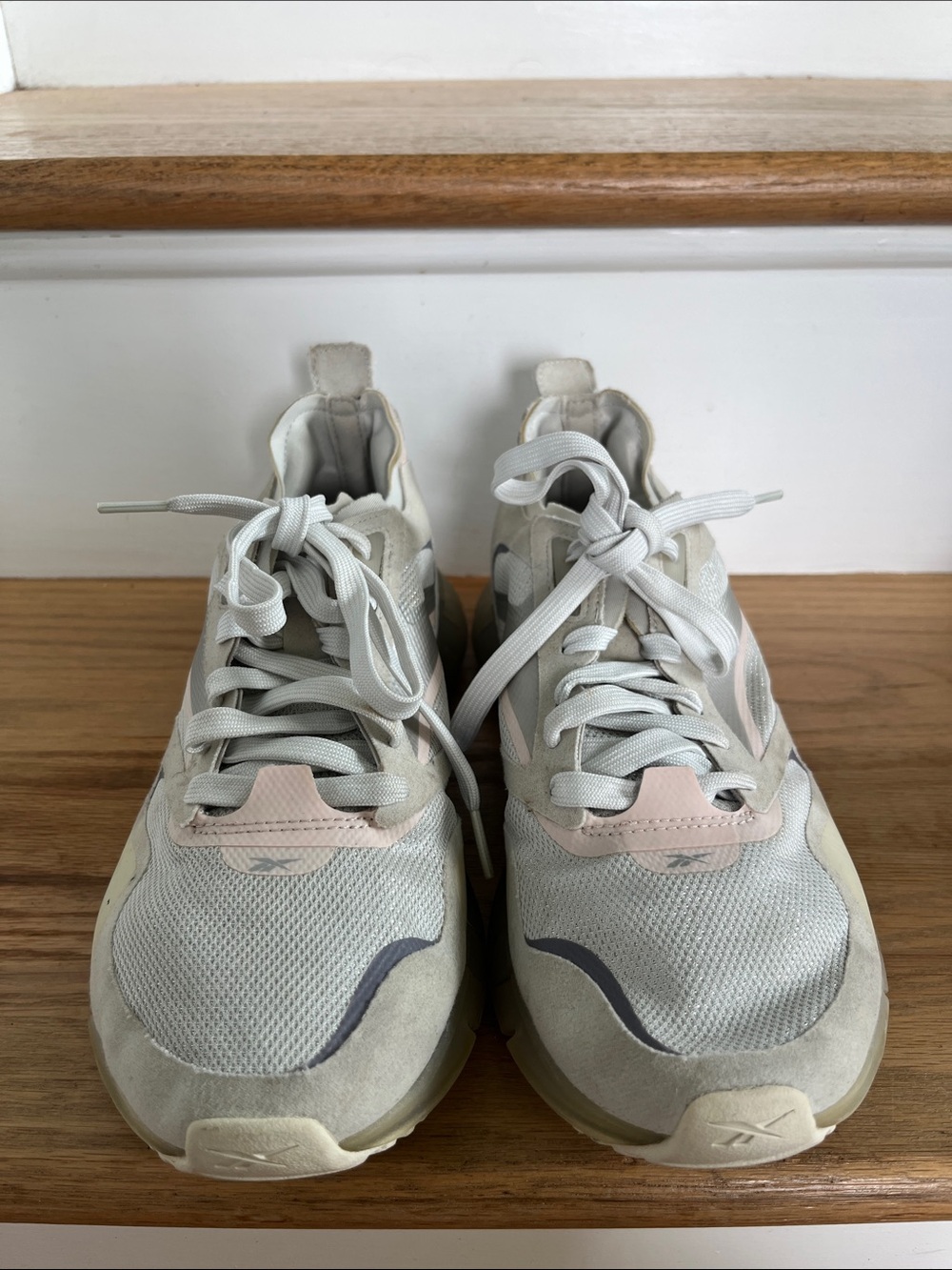Reebok Men's Sneakers in Off-White and Light Pink